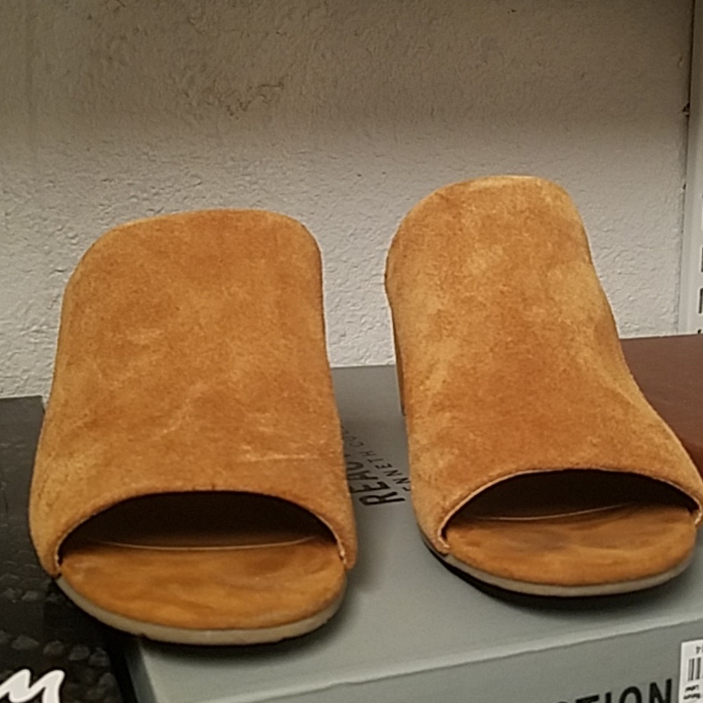 Brown Open Toe Mule | Kenneth Cole Reaction